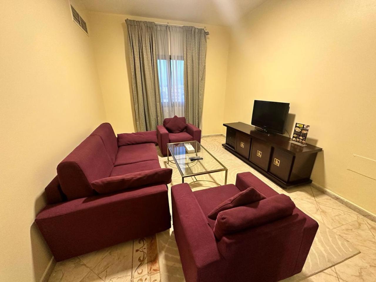 Safari Hotel Apartments Ajman Eksteriør billede